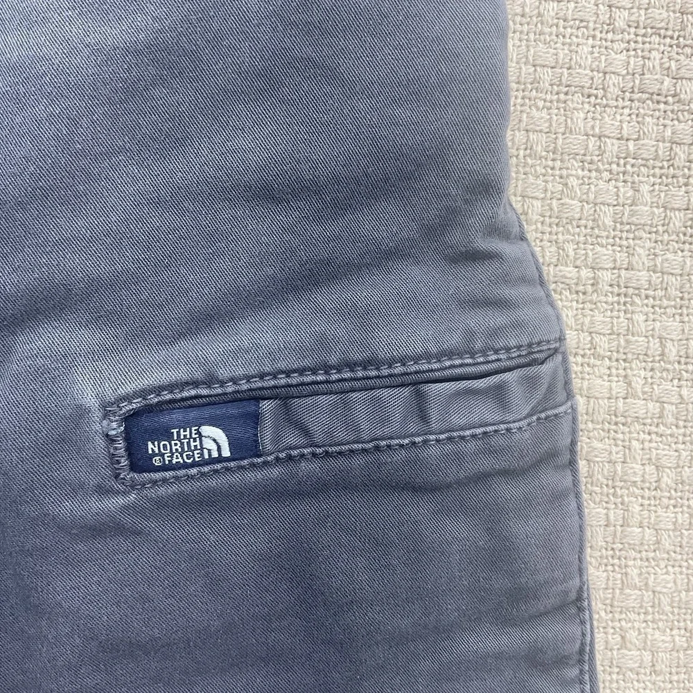 Vintage The North Face Chino Shorts Men's 34Long Gray Outdoor Hiking Pockets Y2K